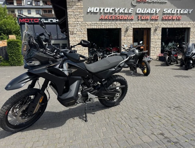 cf-moto